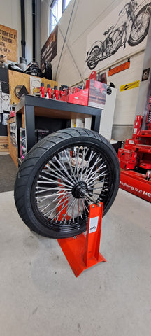 Pakketilbud. Fat spoke felg 3.5x21 med Shinko 999 120/70-B21 dekk.