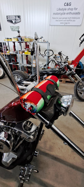 Texas Leather Meksikansk teppe med reimer. Serape rød.