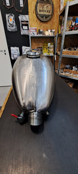 Chopper Peanut gas tank, 2.0 gallon.