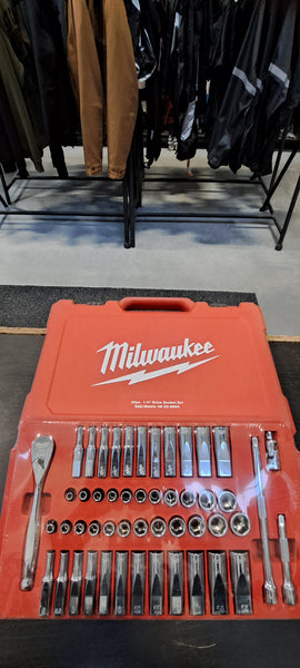 Milwaukee 50 Piece "1/4" pipesett med mm og tommer.